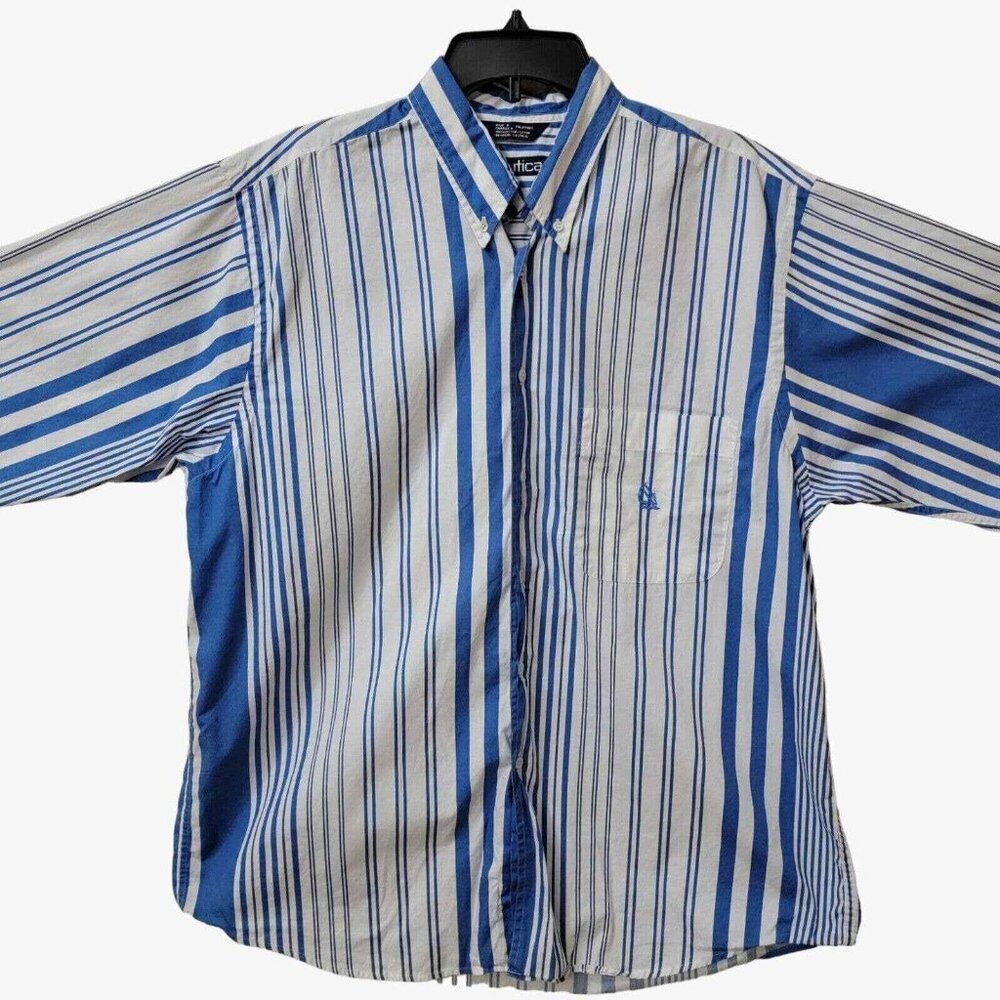Nautica Casual Button up shirt Men Large Blue Short Sleeve Stripe Pattern Cotton